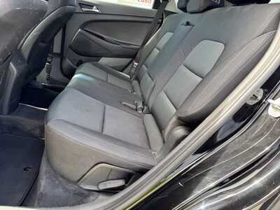 2017 Hyundai Tucson, $12199. Photo 9