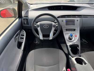 2013 Toyota Prius, $5999. Photo 11