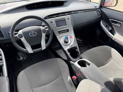 2013 Toyota Prius, $5999. Photo 12