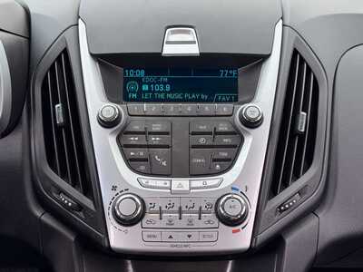 2015 Chevrolet Equinox, $7998. Photo 3