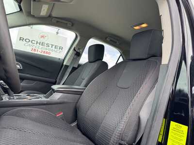 2015 Chevrolet Equinox, $7998. Photo 6