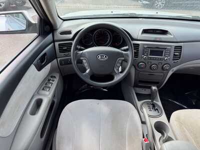 2010 Kia Optima, $5998. Photo 10