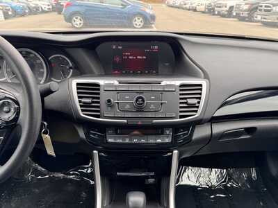 2016 Honda Accord, $14699. Photo 2
