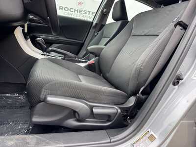 2016 Honda Accord, $14699. Photo 6