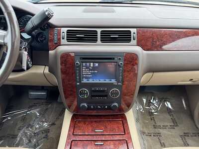 2012 Chevrolet Suburban, $14999. Photo 2