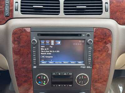 2012 Chevrolet Suburban, $14999. Photo 3