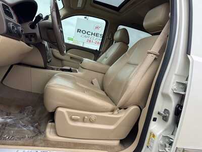 2012 Chevrolet Suburban, $14999. Photo 5