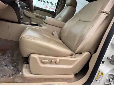 2012 Chevrolet Suburban, $14999. Photo 6