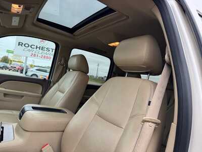 2012 Chevrolet Suburban, $14999. Photo 7