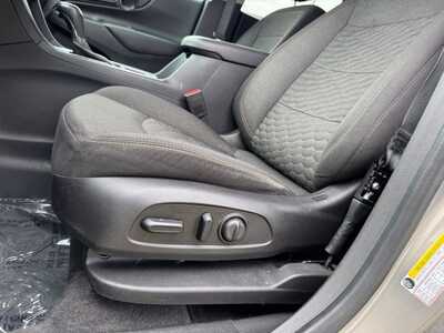 2019 Chevrolet Equinox, $11349. Photo 6