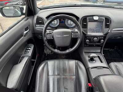 2014 Chrysler 300, $11949. Photo 11