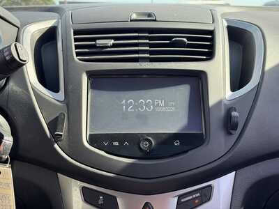 2015 Chevrolet Trax, $8849. Photo 3