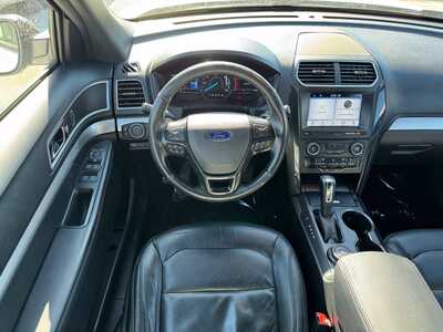 2017 Ford Explorer, $10890. Photo 12