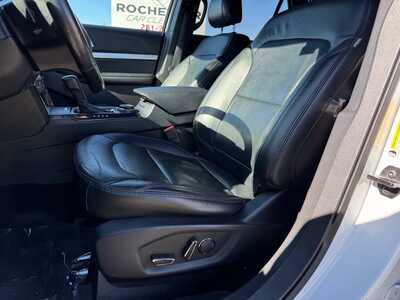 2017 Ford Explorer, $10890. Photo 6