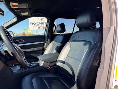 2017 Ford Explorer, $10890. Photo 7