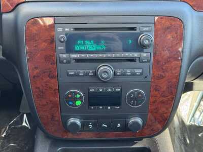 2013 Chevrolet Tahoe, $12190. Photo 3
