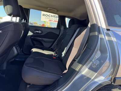 2015 Jeep Cherokee, $6949. Photo 7