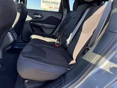 2015 Jeep Cherokee, $6949. Photo 8