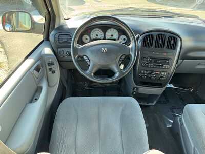2005 Dodge Grand Caravan, $3949. Photo 11