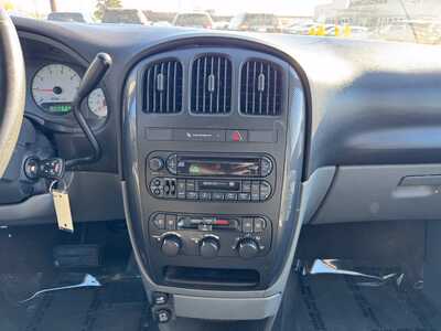 2005 Dodge Grand Caravan, $3949. Photo 2