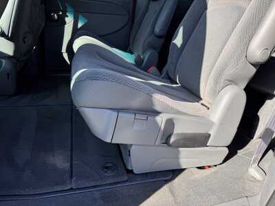 2005 Dodge Grand Caravan, $3949. Photo 8