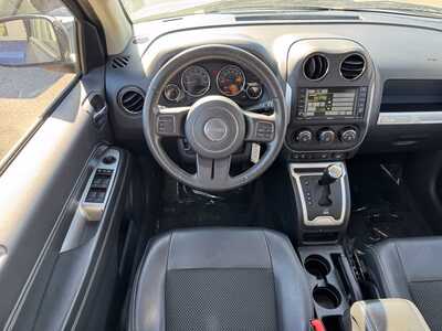 2014 Jeep Compass, $9999. Photo 12