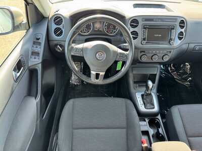 2015 Volkswagen Tiguan, $8299. Photo 11