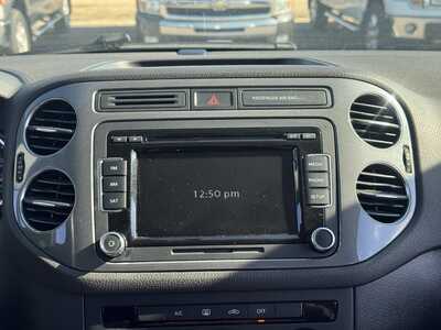 2015 Volkswagen Tiguan, $8299. Photo 3