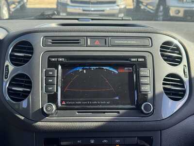 2015 Volkswagen Tiguan, $8299. Photo 4
