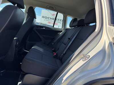 2015 Volkswagen Tiguan, $8299. Photo 8