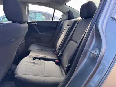 2011 Mazda Mazda3, $3699. Photo 8