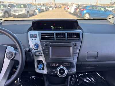 2014 Toyota Prius, $9299. Photo 2