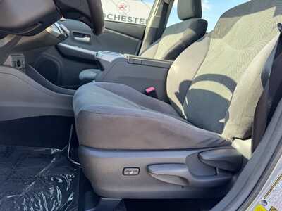 2014 Toyota Prius, $9299. Photo 6