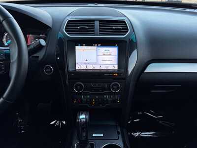 2017 Ford Explorer, $12640. Photo 2
