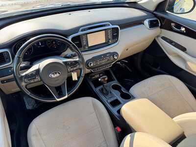 2018 Kia Sorento, $10299. Photo 12