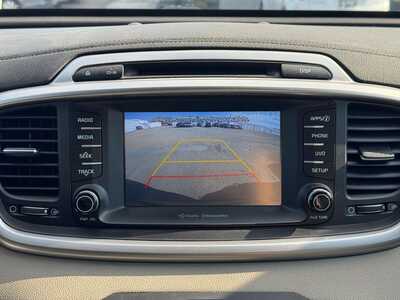 2018 Kia Sorento, $10299. Photo 4
