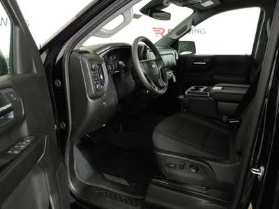 2024 Chevrolet 1500 Crew Cab, $45999. Photo 2