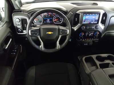 2021 Chevrolet 1500 Crew Cab, $37999. Photo 6