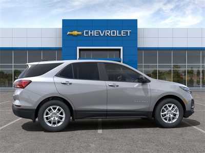 2024 Chevrolet Equinox, $29450. Photo 5