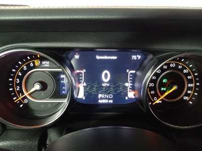 2019 Jeep Wrangler Unlimited, $27500. Photo 12