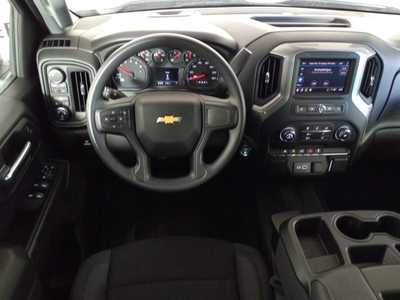 2024 Chevrolet 1500 Crew Cab, $46865. Photo 6