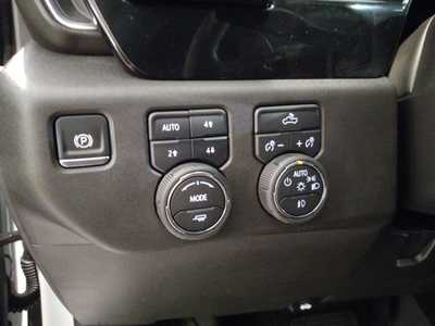 2024 Chevrolet 1500 Crew Cab, $63995. Photo 12
