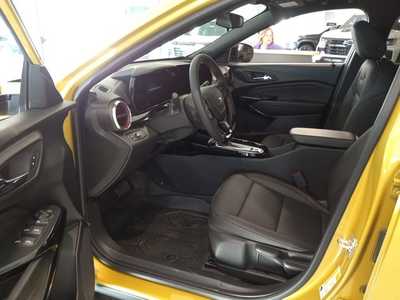 2025 Chevrolet Trax, $25995. Photo 10