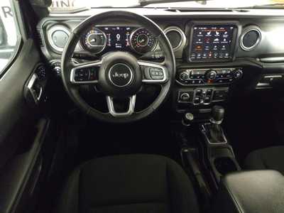 2020 Jeep Gladiator, $26995. Photo 9