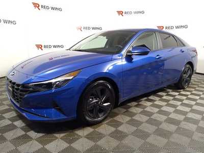 2023 Hyundai Elantra, $20300. Photo 5