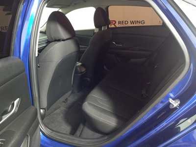 2023 Hyundai Elantra, $20300. Photo 8