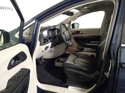2022 Chrysler Pacifica, $23122. Photo 7