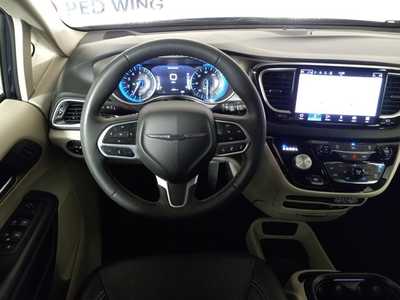 2022 Chrysler Pacifica, $23122. Photo 9