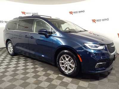 2022 Chrysler Pacifica, $23122. Photo 1