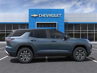 2025 Chevrolet Equinox, $30690. Photo 5
